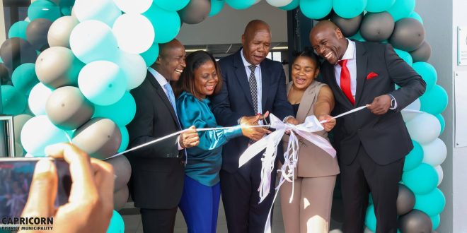 EXECUTIVE MAYOR ATTENDS OPENING OF AKESO HOSPITAL